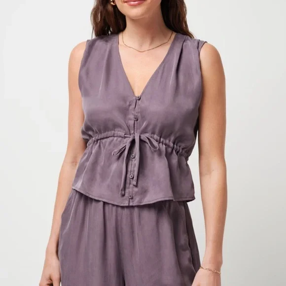 NWT Travis Mathew “Fine Wine Tank” Purple Sleeveless Blouse size Large - Picture 1 of 9